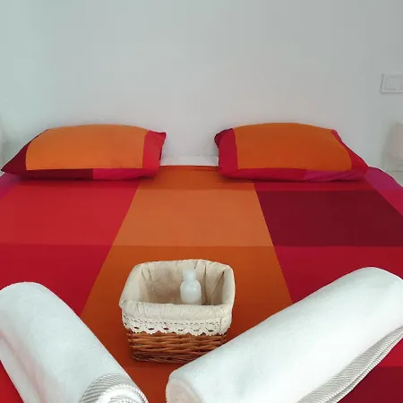 Blueloft Malaga Costa Del Sol 3 Bedrooms 8p. *