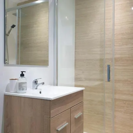 Blueloft Malaga Costa Del Sol 3 Bedrooms 8p.
